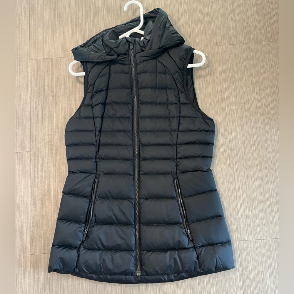 LULULEMON PUFFER VEST SIZE 4
